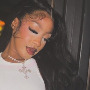 🎀 Meet your Posher 🎀